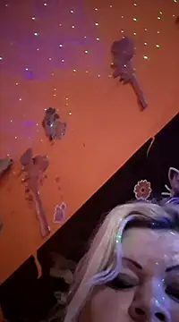 ducicsajsziii online show from 02-21-25, 07:34