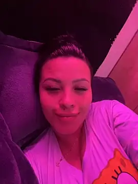 Snapshot of sexyyykloee chatting on 10-10-25, 11:59 sexyyykloee online show from 10-10-25, 11:59