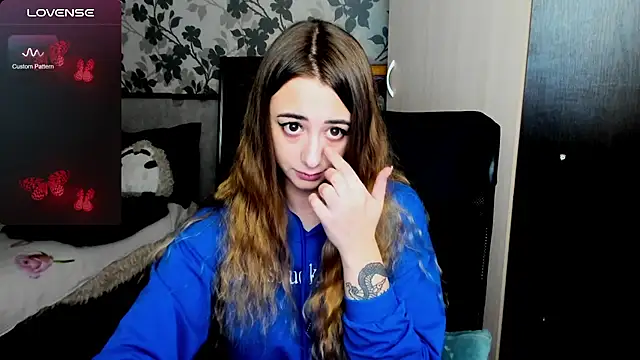 weakness4u online show from 10-21-25, 03:18