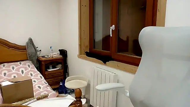 Snapshot of Madame_Callie chatting on 12-20-25, 07:32 Madame Callie online show from 12-20-25, 07:32