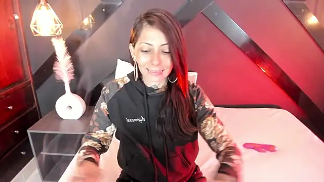 dark gotica online show from 12-22-24, 11:54