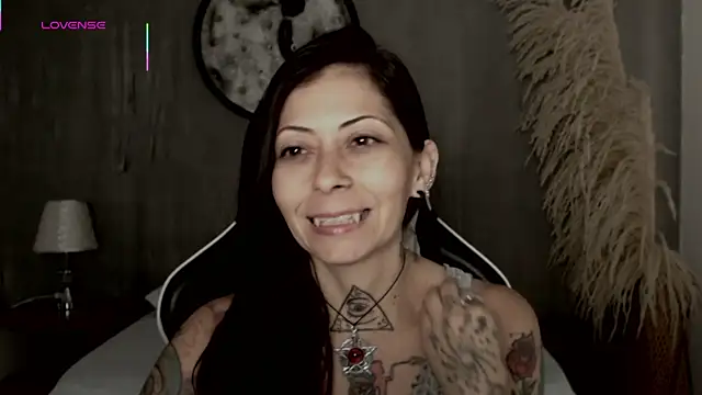 dark gotica online show from 10-11-25, 12:26