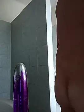 Snapshot of petitpeps84 chatting on 02-12-25, 08:06 petitpeps84 online show from 02-12-25, 08:06