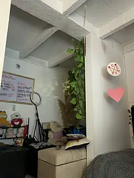 Niky 777 online show from 05-18-26, 04:07