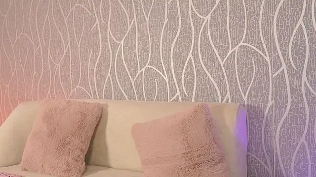 AlessiaCorleone  online show from 04-30-26, 02:01