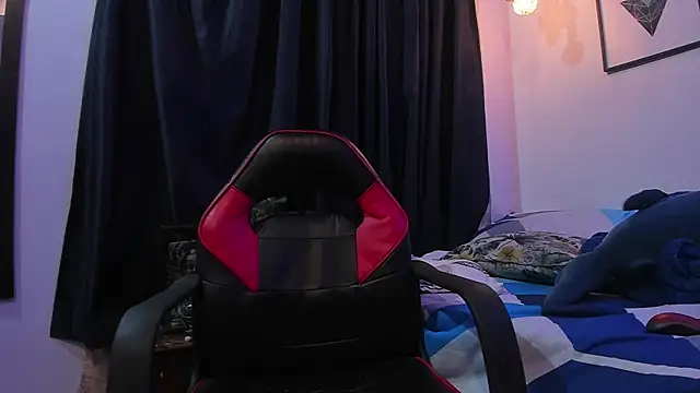 Snapshot of Juan_Castano chatting on 12-12-24, 04:59 Juan Castano online show from 12-12-24, 04:59