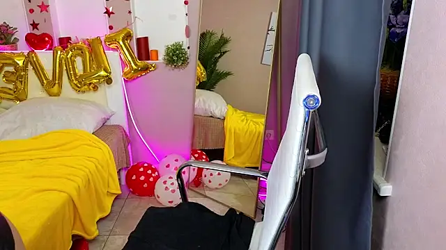 AerysMitch online show from 02-15-25, 10:10