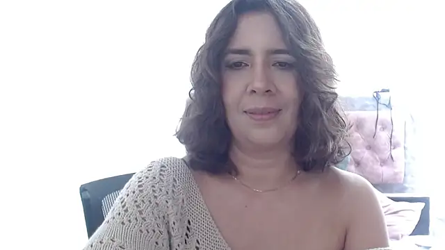 Snapshot of Victoria_meester chatting on 06-01-26, 03:03 Victoria meester online show from 06-01-26, 03:03