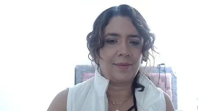 Snapshot of Victoria_meester chatting on 06-10-26, 02:38 Victoria meester online show from 06-10-26, 02:38