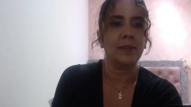 Snapshot of Victoria_meester chatting on 06-12-26, 03:33 Victoria meester online show from 06-12-26, 03:33