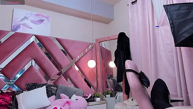 Snapshot of sexy_sofia_xx chatting on 12-08-24, 07:22 sexy sofia xx online show from 12-08-24, 07:22