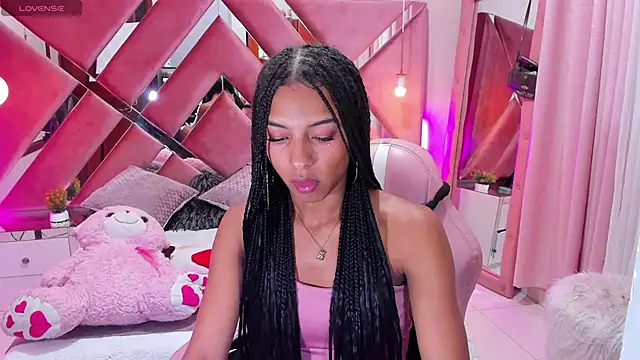 Snapshot of sexy_sofia_xx chatting on 12-24-24, 12:00 sexy sofia xx online show from 12-24-24, 12:00