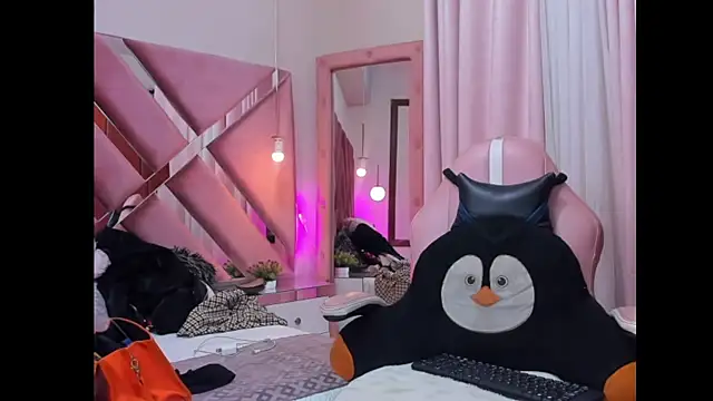 Snapshot of sexy_sofia_xx chatting on 01-23-25, 06:17 sexy sofia xx online show from 01-23-25, 06:17