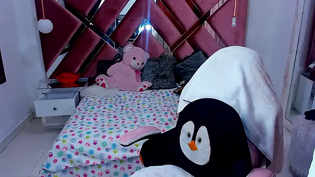 Snapshot of sexy_sofia_xx chatting on 03-07-25, 04:24 sexy sofia xx online show from 03-07-25, 04:24