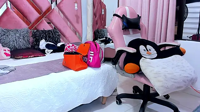 Snapshot of sexy_sofia_xx chatting on 03-12-25, 08:30 sexy sofia xx online show from 03-12-25, 08:30