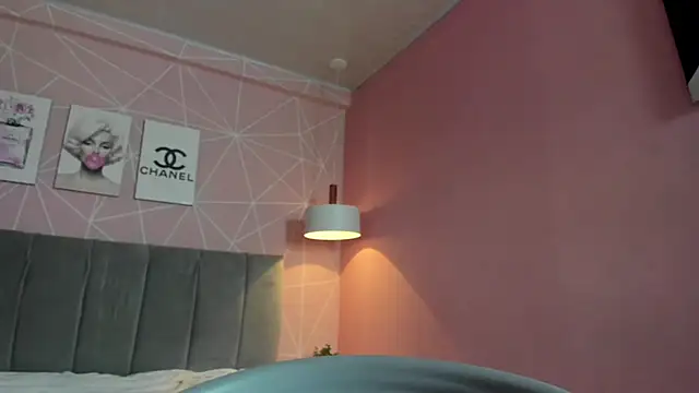 dolly zoe online show from 01-14-25, 05:19