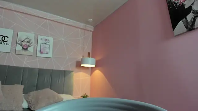 dolly zoe online show from 02-18-25, 05:20