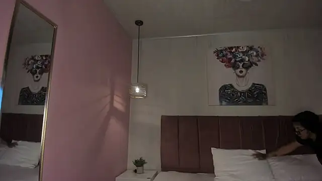 ayshel   online show from 12-20-25, 04:52