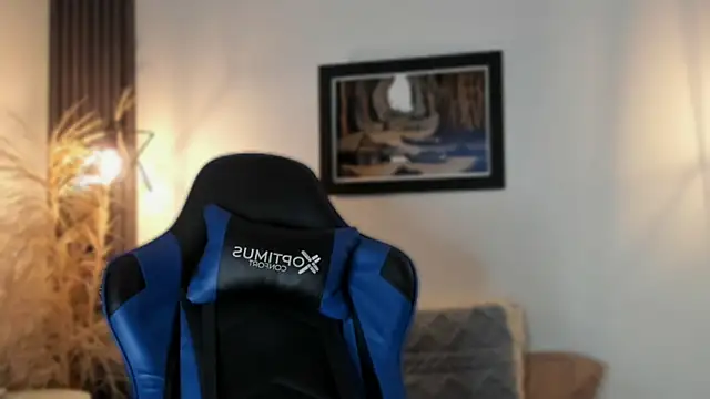 Snapshot of valerycolins chatting on 02-08-25, 12:49 valerycolins online show from 02-08-25, 12:49