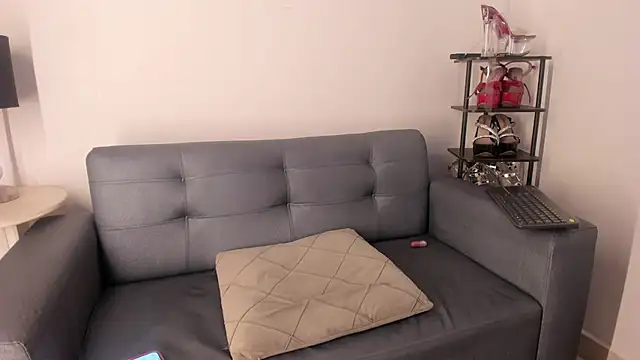 Snapshot of valerycolins chatting on 02-22-25, 02:17 valerycolins online show from 02-22-25, 02:17