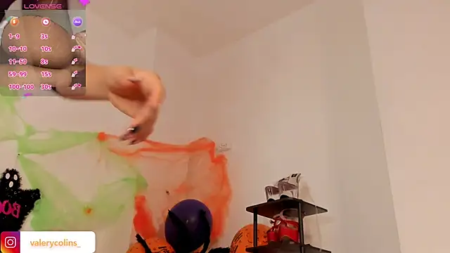 Snapshot of valerycolins chatting on 10-28-25, 03:21 valerycolins online show from 10-28-25, 03:21