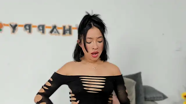 Snapshot of valerycolins chatting on 11-05-25, 11:21 valerycolins online show from 11-05-25, 11:21