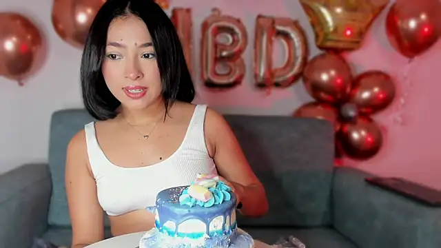 Snapshot of valerycolins chatting on 11-15-25, 03:04 valerycolins online show from 11-15-25, 03:04