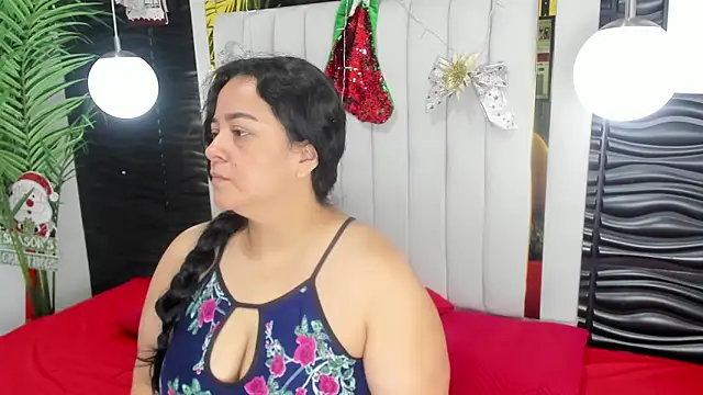 lucia vonne  online show from 12-14-24, 11:29