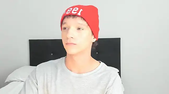 angelcortes online show from 02-25-25, 07:58