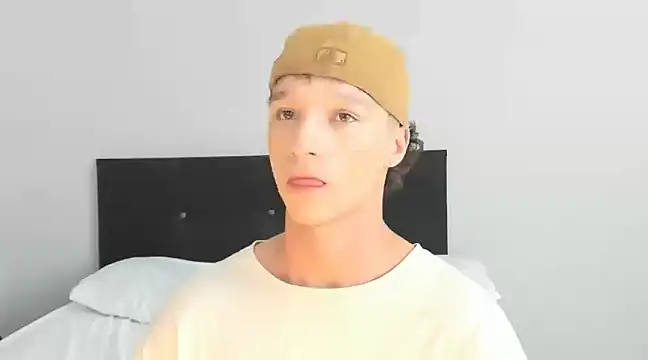 angelcortes online show from 03-01-25, 10:53