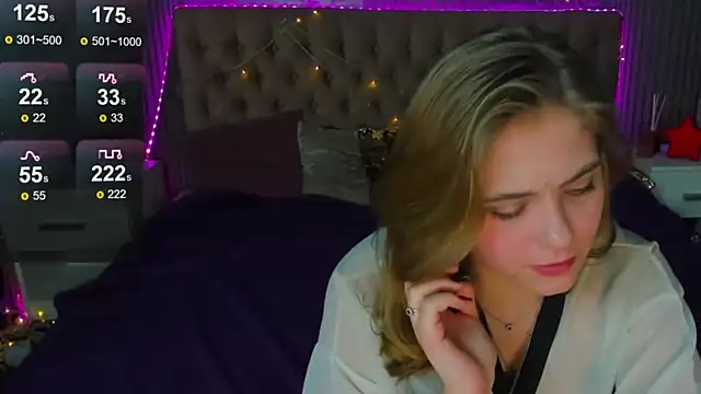 Snapshot of DellaRowe chatting on 01-06-25, 07:24 DellaRowe online show from 01-06-25, 07:24