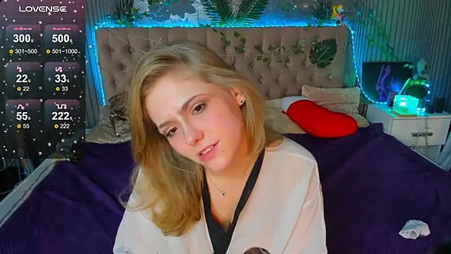 Snapshot of DellaRowe chatting on 01-22-25, 05:06 DellaRowe online show from 01-22-25, 05:06