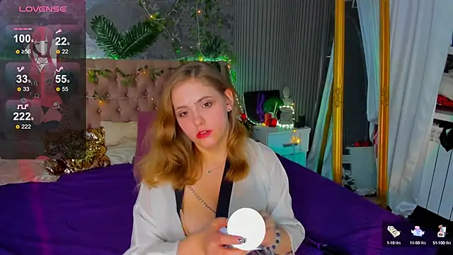 Snapshot of DellaRowe chatting on 01-29-25, 03:37 DellaRowe online show from 01-29-25, 03:37