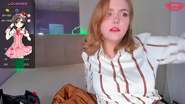 Snapshot of DellaRowe chatting on 12-01-25, 01:05 DellaRowe online show from 12-01-25, 01:05