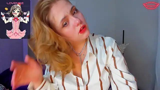 Snapshot of DellaRowe chatting on 12-02-25, 01:50 DellaRowe online show from 12-02-25, 01:50