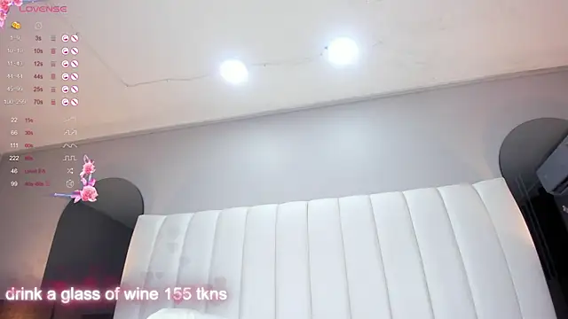 Snapshot of MelanieKlaus chatting on 02-16-25, 07:15 MelanieKlaus online show from 02-16-25, 07:15