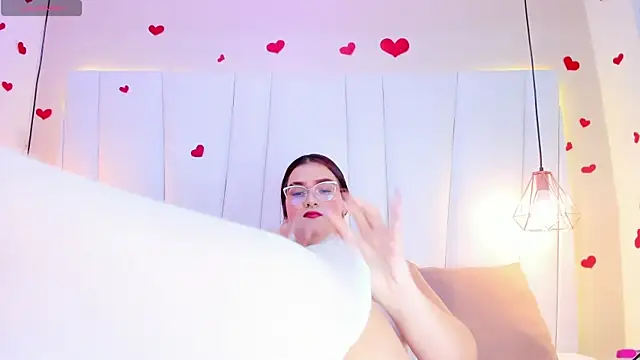 Snapshot of MelanieKlaus chatting on 10-11-25, 07:12 MelanieKlaus online show from 10-11-25, 07:12