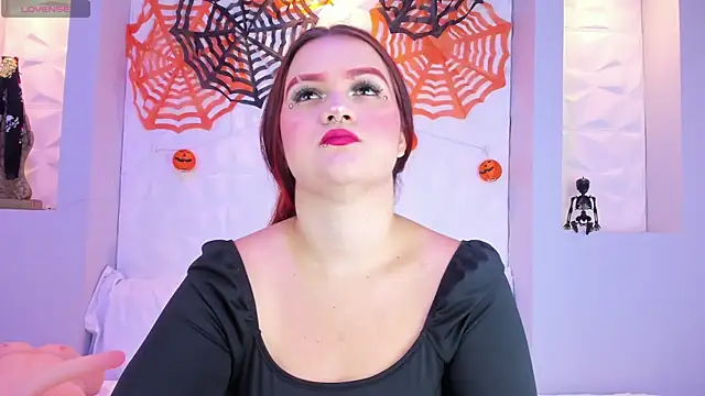 Snapshot of MelanieKlaus chatting on 11-01-25, 11:23 MelanieKlaus online show from 11-01-25, 11:23