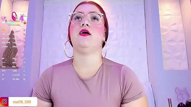 Snapshot of MelanieKlaus chatting on 11-06-25, 11:33 MelanieKlaus online show from 11-06-25, 11:33