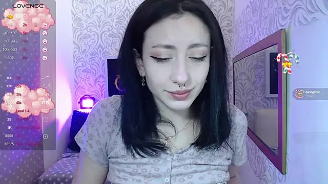 Snapshot of lili_hott63 chatting on 12-26-24, 03:31 lili hott63 online show from 12-26-24, 03:31