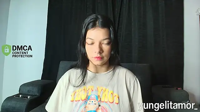 yungelitamor  online show from 10-26-25, 05:02