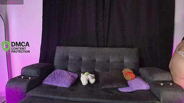 yungelitamor  online show from 04-23-26, 05:41