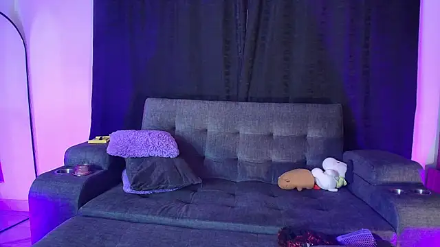 yungelitamor  online show from 07-24-26, 05:38