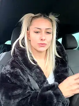 Snapshot of petrouchkaaa_ chatting on 12-02-24, 10:50 petrouchkaaa online show from 12-02-24, 10:50