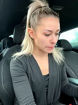 Snapshot of petrouchkaaa_ chatting on 12-03-24, 10:39 petrouchkaaa online show from 12-03-24, 10:39