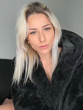 Snapshot of petrouchkaaa_ chatting on 01-13-25, 09:09 petrouchkaaa online show from 01-13-25, 09:09