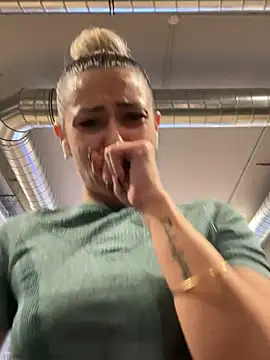 Snapshot of petrouchkaaa_ chatting on 01-21-25, 09:46 petrouchkaaa online show from 01-21-25, 09:46