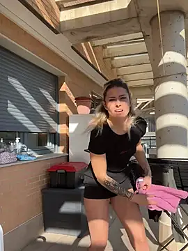 Snapshot of petrouchkaaa_ chatting on 01-23-25, 10:11 petrouchkaaa online show from 01-23-25, 10:11