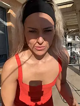 Snapshot of petrouchkaaa_ chatting on 01-24-25, 09:39 petrouchkaaa online show from 01-24-25, 09:39