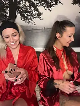 Snapshot of petrouchkaaa_ chatting on 02-12-25, 06:30 petrouchkaaa online show from 02-12-25, 06:30